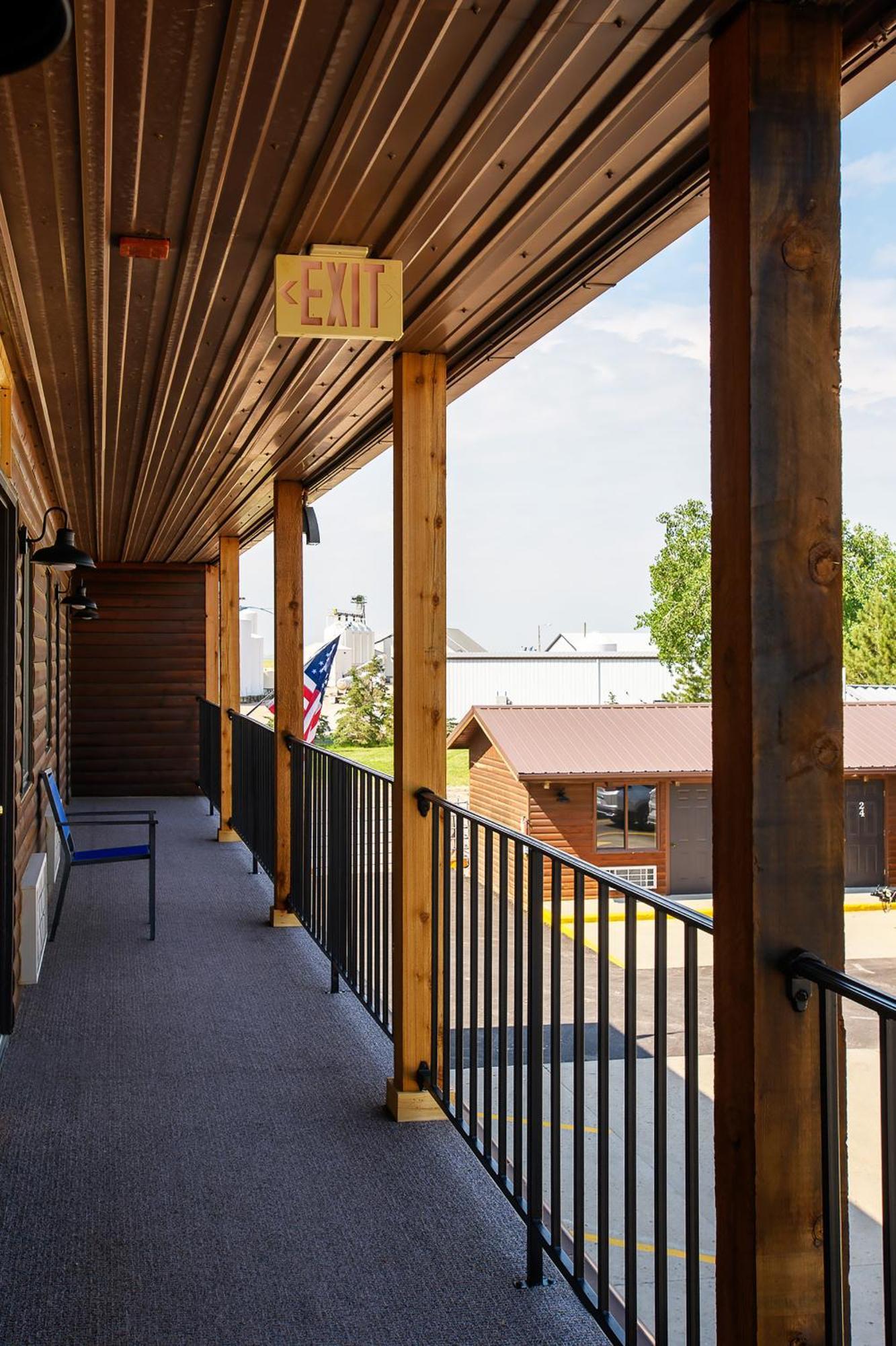 Hansen Inn & Cabins Wall Exterior photo